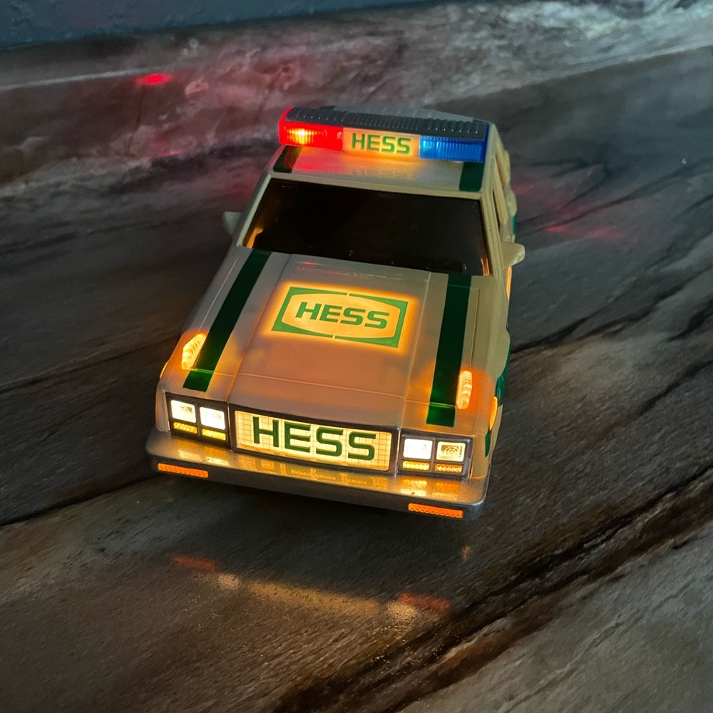 Hess Vintage police car flashing lights and sirens yellowing on one side